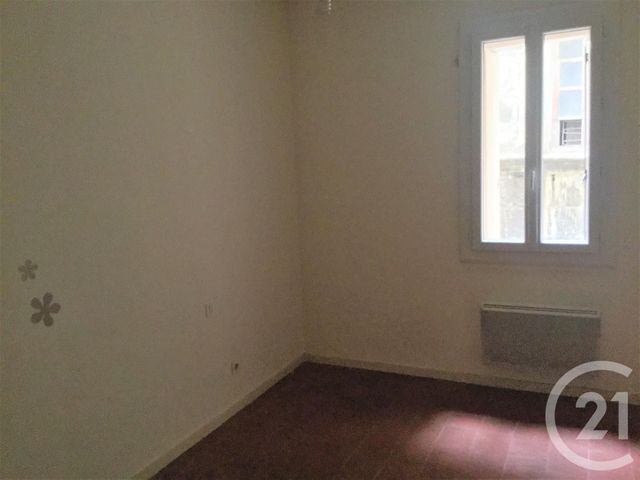 Afficher la photo en grand Appartement F2 à louer - 2 pièces - 60.0 m2 - SOMMIERES - 30 - LANGUEDOC-ROUSSILLON - Century 21 Jcd Immobilier