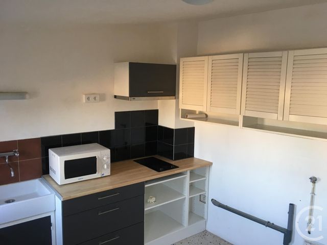 Appartement F2 à louer - 2 pièces - 28.0 m2 - SOMMIERES - 30 - LANGUEDOC-ROUSSILLON - Century 21 Jcd Immobilier