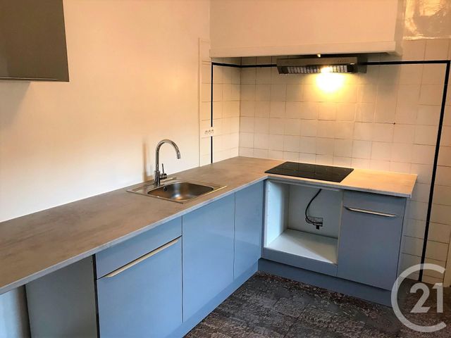 Appartement F3 à louer - 3 pièces - 77.44 m2 - SOMMIERES - 30 - LANGUEDOC-ROUSSILLON - Century 21 Jcd Immobilier