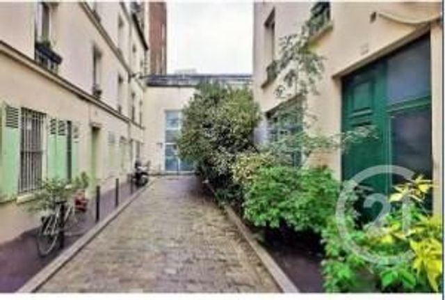 - PARIS - 