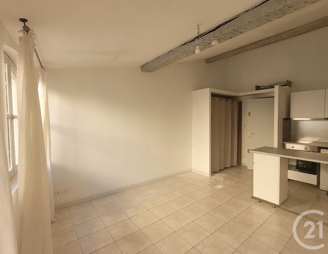 Appartement F2 à louer - 2 pièces - 31.11 m2 - NIMES - 30 - LANGUEDOC-ROUSSILLON - Century 21 Jcd Immobilier