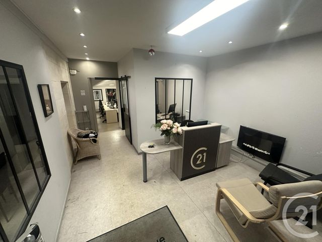 commerce à louer - 80.0 m2 - NIMES - 30 - LANGUEDOC-ROUSSILLON - Century 21 Jcd Immobilier