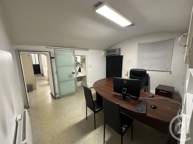 commerce à louer - 80.0 m2 - NIMES - 30 - LANGUEDOC-ROUSSILLON - Century 21 Jcd Immobilier