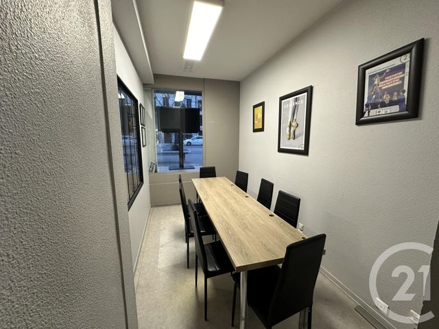 commerce à louer - 80.0 m2 - NIMES - 30 - LANGUEDOC-ROUSSILLON - Century 21 Jcd Immobilier