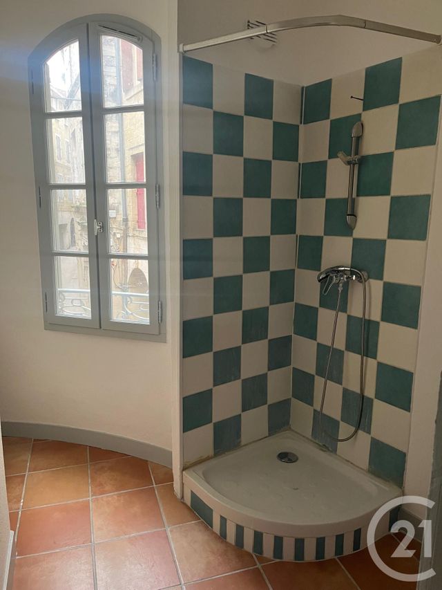 Appartement F2 à louer - 2 pièces - 43.0 m2 - SOMMIERES - 30 - LANGUEDOC-ROUSSILLON - Century 21 Jcd Immobilier