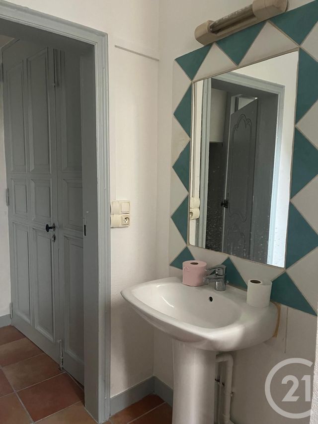 Appartement F2 à louer - 2 pièces - 43.0 m2 - SOMMIERES - 30 - LANGUEDOC-ROUSSILLON - Century 21 Jcd Immobilier