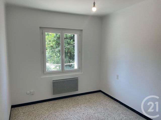 Appartement F4 à louer - 4 pièces - 79.3 m2 - MOULEZAN - 30 - LANGUEDOC-ROUSSILLON - Century 21 Jcd Immobilier
