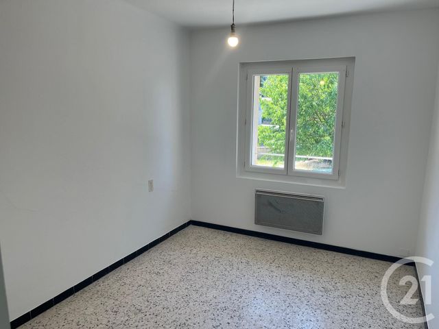 Appartement F4 à louer - 4 pièces - 79.3 m2 - MOULEZAN - 30 - LANGUEDOC-ROUSSILLON - Century 21 Jcd Immobilier