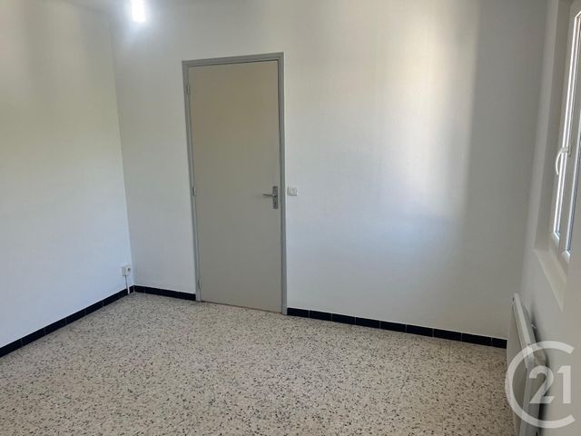Appartement F4 à louer - 4 pièces - 79.3 m2 - MOULEZAN - 30 - LANGUEDOC-ROUSSILLON - Century 21 Jcd Immobilier