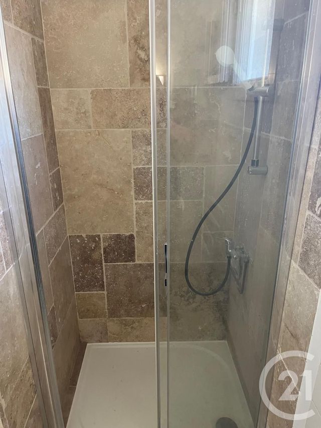 Appartement F4 à louer - 4 pièces - 79.3 m2 - MOULEZAN - 30 - LANGUEDOC-ROUSSILLON - Century 21 Jcd Immobilier