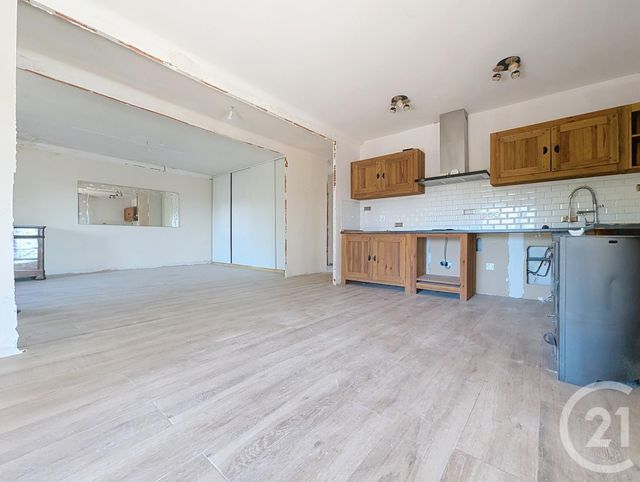 Appartement F7 à vendre - 7 pièces - 214.8 m2 - SOMMIERES - 30 - LANGUEDOC-ROUSSILLON - Century 21 Jcd Immobilier