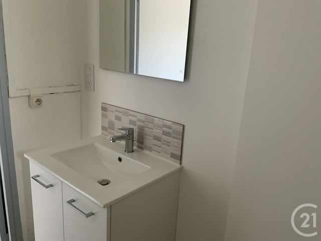 Appartement à louer - 2 pièces - 57.54 m2 - ST JEAN DU GARD - 30 - LANGUEDOC-ROUSSILLON - Century 21 Jcd Immobilier