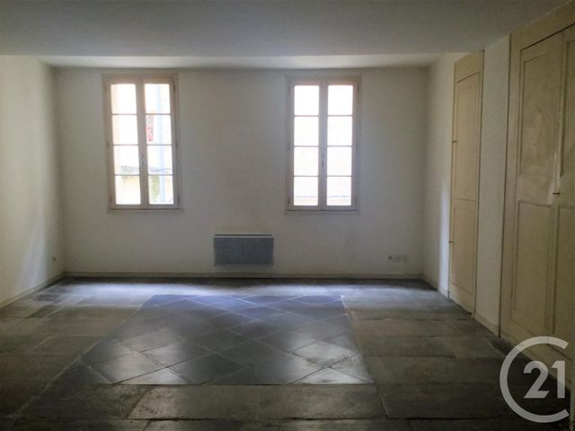 Appartement F2 à louer - 2 pièces - 59.6 m2 - SOMMIERES - 30 - LANGUEDOC-ROUSSILLON - Century 21 Jcd Immobilier