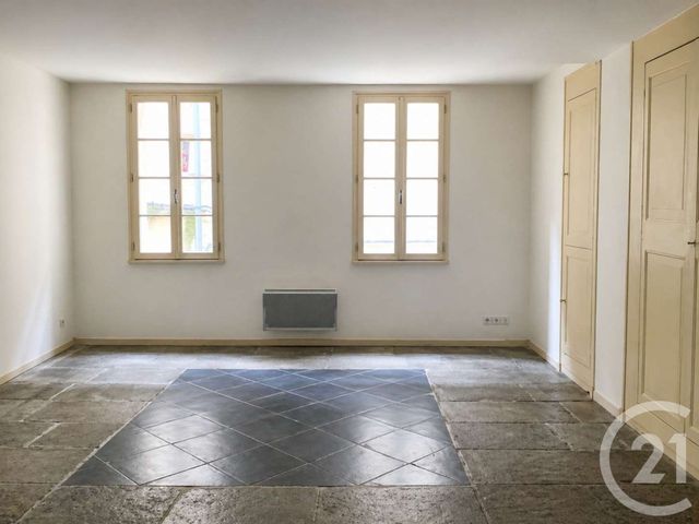 Appartement F2 à louer - 2 pièces - 59.6 m2 - SOMMIERES - 30 - LANGUEDOC-ROUSSILLON - Century 21 Jcd Immobilier
