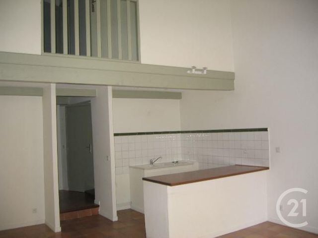 Appartement F3 à louer - 3 pièces - 68.56 m2 - SOMMIERES - 30 - LANGUEDOC-ROUSSILLON - Century 21 Jcd Immobilier