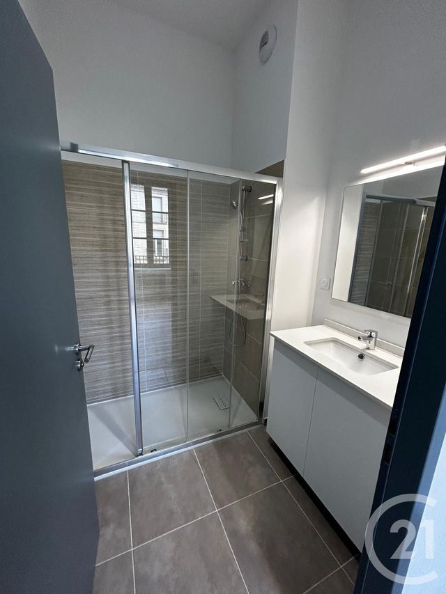 Appartement F2 à louer - 2 pièces - 39.16 m2 - SOMMIERES - 30 - LANGUEDOC-ROUSSILLON - Century 21 Jcd Immobilier