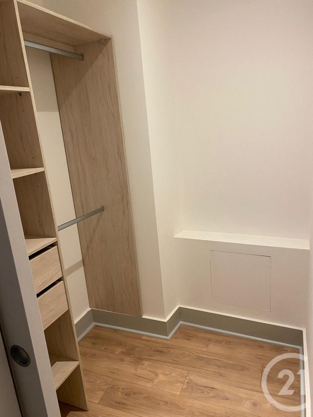 Appartement F2 à louer - 2 pièces - 49.6 m2 - SOMMIERES - 30 - LANGUEDOC-ROUSSILLON - Century 21 Jcd Immobilier