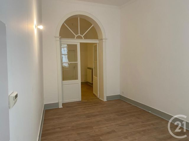 Appartement F2 à louer - 2 pièces - 49.6 m2 - SOMMIERES - 30 - LANGUEDOC-ROUSSILLON - Century 21 Jcd Immobilier