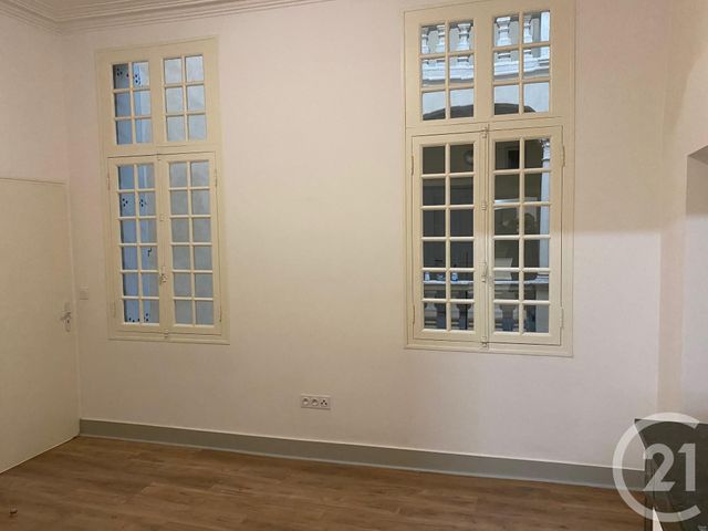 Appartement F2 à louer - 2 pièces - 49.6 m2 - SOMMIERES - 30 - LANGUEDOC-ROUSSILLON - Century 21 Jcd Immobilier