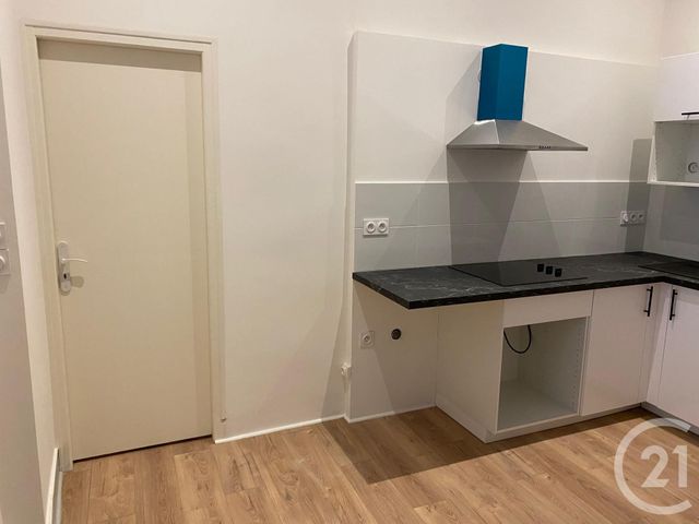 Appartement F2 à louer - 2 pièces - 49.6 m2 - SOMMIERES - 30 - LANGUEDOC-ROUSSILLON - Century 21 Jcd Immobilier