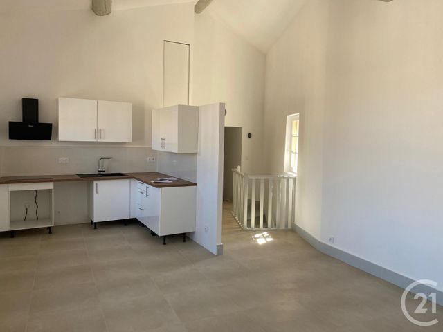 Appartement F3 à louer - 3 pièces - 80.0 m2 - SOMMIERES - 30 - LANGUEDOC-ROUSSILLON - Century 21 Jcd Immobilier
