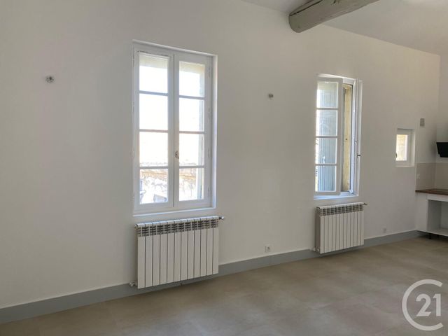 Appartement F3 à louer - 3 pièces - 80.0 m2 - SOMMIERES - 30 - LANGUEDOC-ROUSSILLON - Century 21 Jcd Immobilier