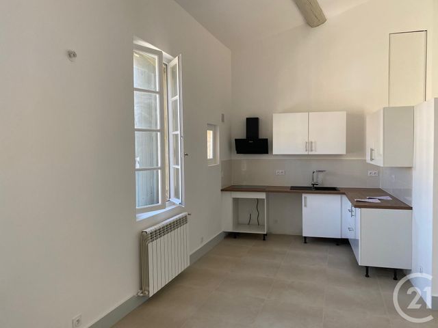 Appartement F3 à louer - 3 pièces - 80.0 m2 - SOMMIERES - 30 - LANGUEDOC-ROUSSILLON - Century 21 Jcd Immobilier