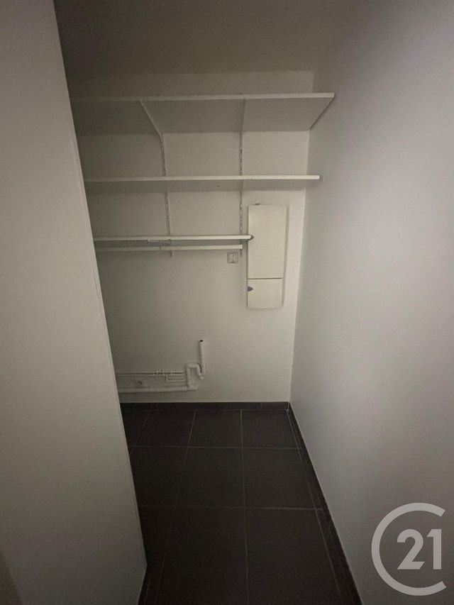 Appartement F2 à louer - 2 pièces - 73.04 m2 - SOMMIERES - 30 - LANGUEDOC-ROUSSILLON - Century 21 Jcd Immobilier