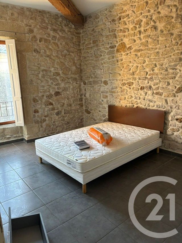 Appartement F2 à louer - 2 pièces - 73.04 m2 - SOMMIERES - 30 - LANGUEDOC-ROUSSILLON - Century 21 Jcd Immobilier