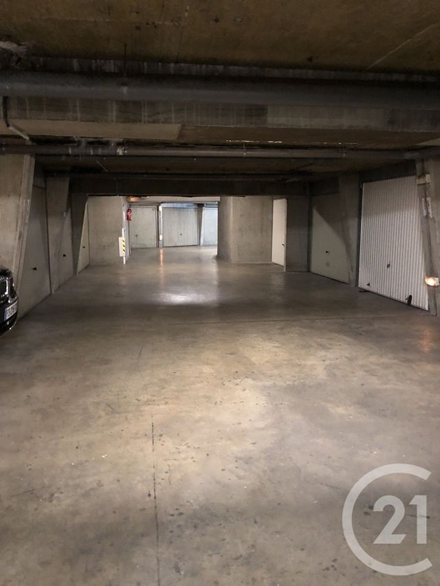 Afficher la photo en grand Appartement F3 à louer - 3 pièces - 70.12 m2 - NIMES - 30 - LANGUEDOC-ROUSSILLON - Century 21 Jcd Immobilier