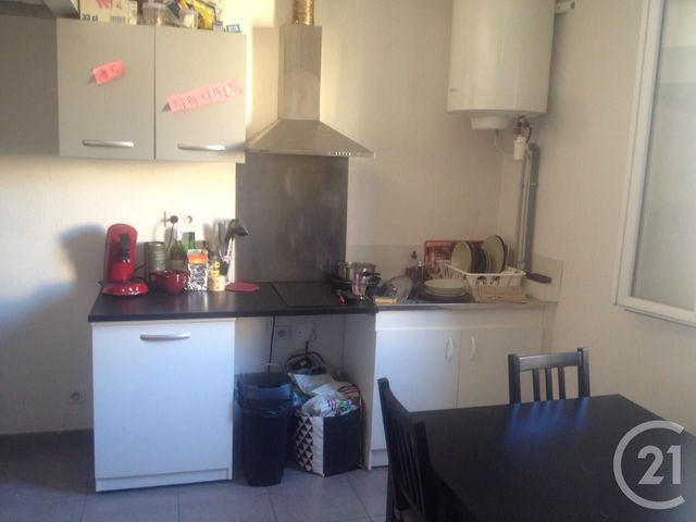 Appartement F3 à louer - 3 pièces - 38.6 m2 - SOMMIERES - 30 - LANGUEDOC-ROUSSILLON - Century 21 Jcd Immobilier