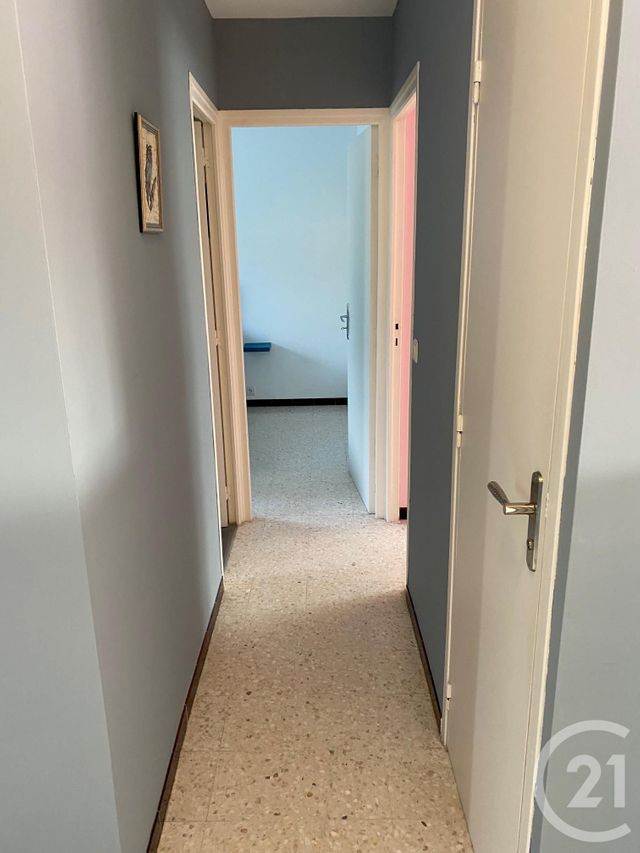 maison à louer - 3 pièces - 75.0 m2 - ST CHRISTOL - 34 - LANGUEDOC-ROUSSILLON - Century 21 Jcd Immobilier