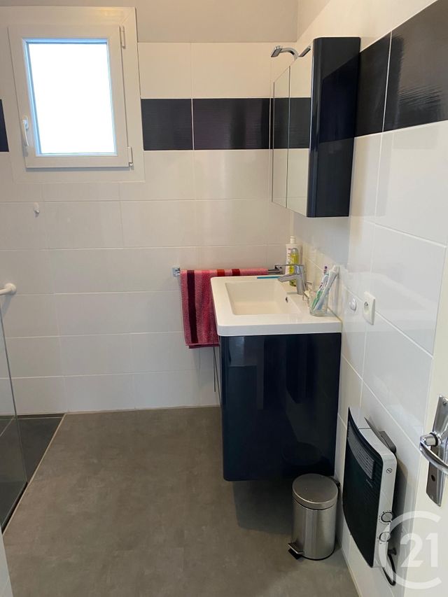 maison à louer - 3 pièces - 75.0 m2 - ST CHRISTOL - 34 - LANGUEDOC-ROUSSILLON - Century 21 Jcd Immobilier