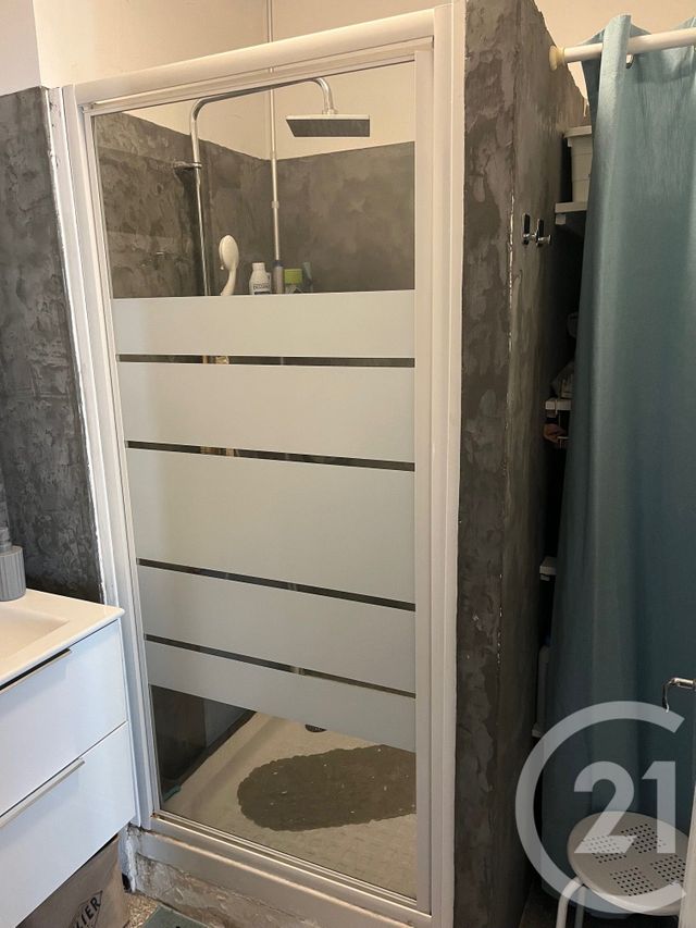 Appartement F3 à louer - 3 pièces - 63.69 m2 - SOMMIERES - 30 - LANGUEDOC-ROUSSILLON - Century 21 Jcd Immobilier