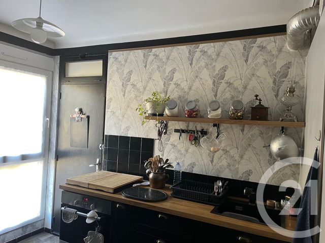 Appartement F3 à louer - 3 pièces - 63.69 m2 - SOMMIERES - 30 - LANGUEDOC-ROUSSILLON - Century 21 Jcd Immobilier