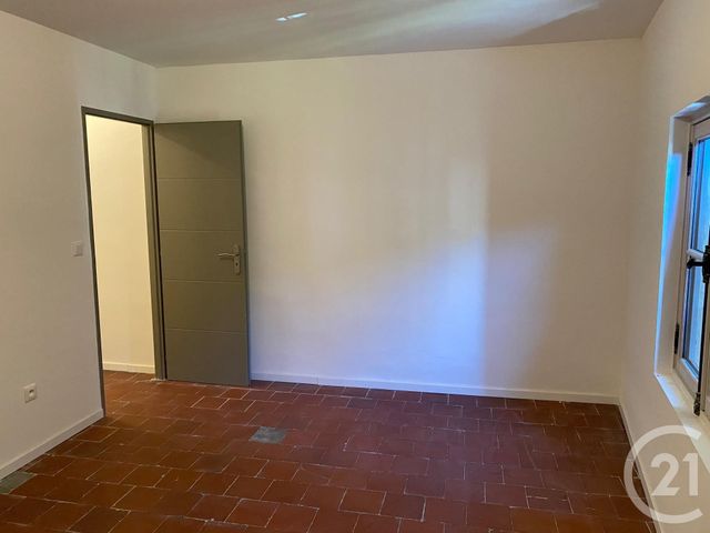 Appartement T4 à louer - 4 pièces - 86.6 m2 - SOMMIERES - 30 - LANGUEDOC-ROUSSILLON - Century 21 Jcd Immobilier