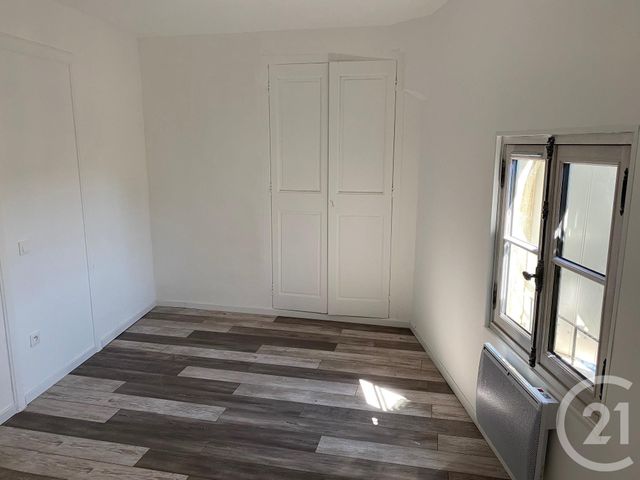 Appartement T4 à louer - 4 pièces - 86.6 m2 - SOMMIERES - 30 - LANGUEDOC-ROUSSILLON - Century 21 Jcd Immobilier