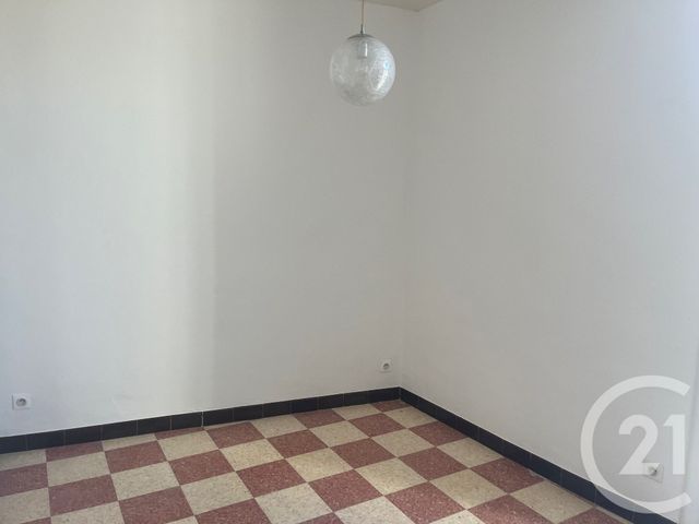 Appartement F2 bis à louer - 3 pièces - 53.2 m2 - SOMMIERES - 30 - LANGUEDOC-ROUSSILLON - Century 21 Jcd Immobilier