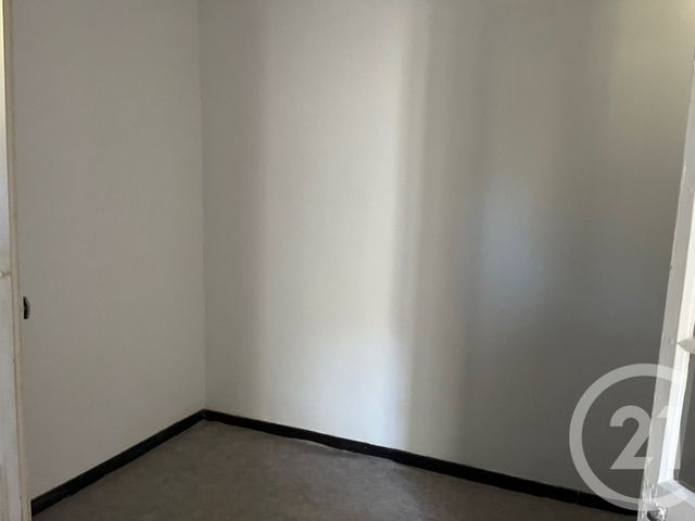 Appartement F2 bis à louer - 3 pièces - 53.2 m2 - SOMMIERES - 30 - LANGUEDOC-ROUSSILLON - Century 21 Jcd Immobilier