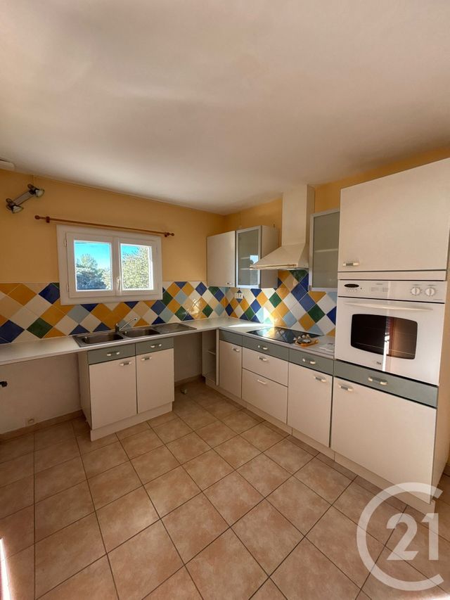 Appartement F3 à louer - 3 pièces - 73.0 m2 - SOMMIERES - 30 - LANGUEDOC-ROUSSILLON - Century 21 Jcd Immobilier