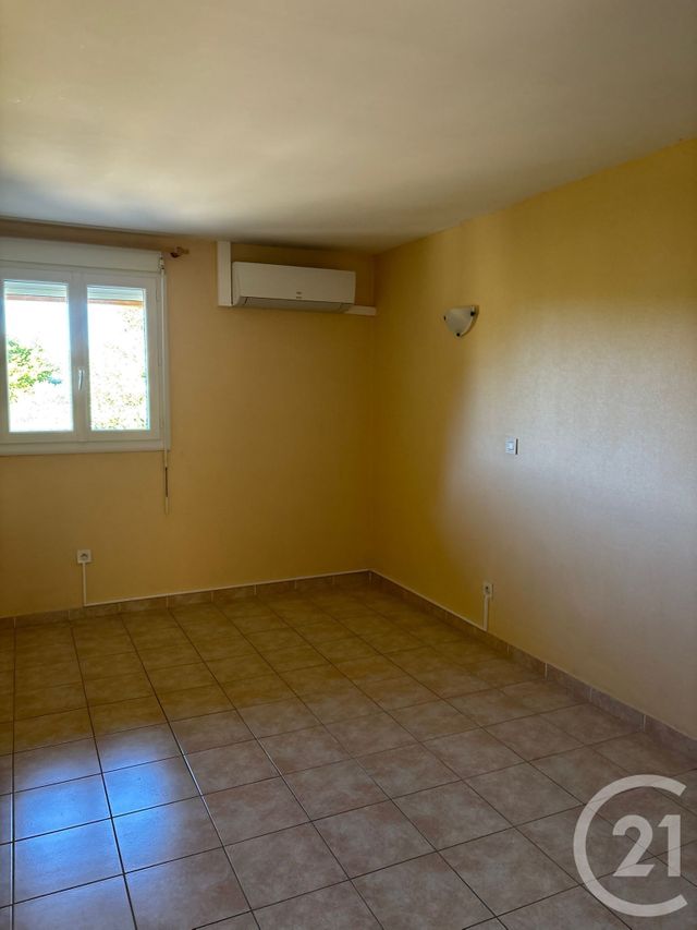 Appartement F3 à louer - 3 pièces - 73.0 m2 - SOMMIERES - 30 - LANGUEDOC-ROUSSILLON - Century 21 Jcd Immobilier