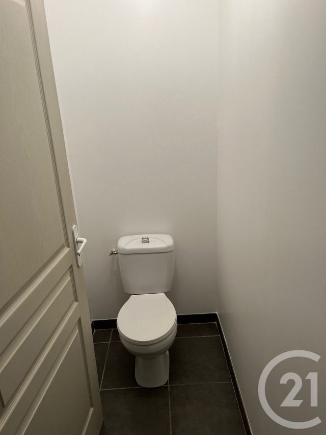 Appartement F3 à louer - 3 pièces - 72.15 m2 - SOMMIERES - 30 - LANGUEDOC-ROUSSILLON - Century 21 Jcd Immobilier