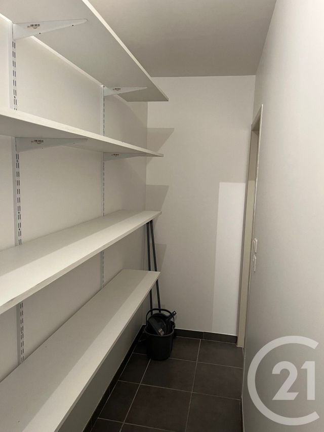 Appartement F3 à louer - 3 pièces - 72.15 m2 - SOMMIERES - 30 - LANGUEDOC-ROUSSILLON - Century 21 Jcd Immobilier