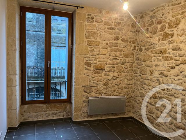 Appartement F3 à louer - 3 pièces - 72.15 m2 - SOMMIERES - 30 - LANGUEDOC-ROUSSILLON - Century 21 Jcd Immobilier