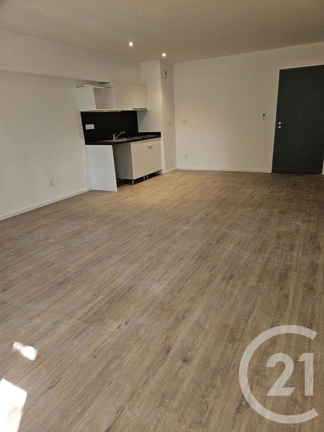 Appartement F3 à louer - 3 pièces - 65.77 m2 - SOMMIERES - 30 - LANGUEDOC-ROUSSILLON - Century 21 Jcd Immobilier