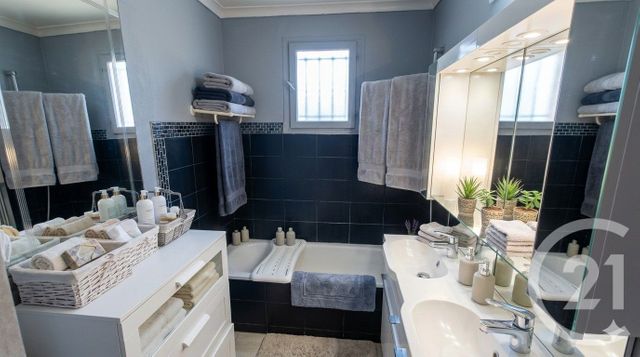 maison à vendre - 5 pièces - 75.0 m2 - SOMMIERES - 30 - LANGUEDOC-ROUSSILLON - Century 21 Jcd Immobilier