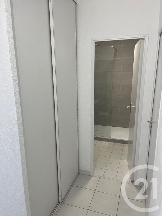 Appartement F2 à louer - 2 pièces - 45.9 m2 - NIMES - 30 - LANGUEDOC-ROUSSILLON - Century 21 Jcd Immobilier