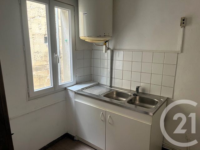 Appartement F2 à louer - 2 pièces - 42.17 m2 - SOMMIERES - 30 - LANGUEDOC-ROUSSILLON - Century 21 Jcd Immobilier