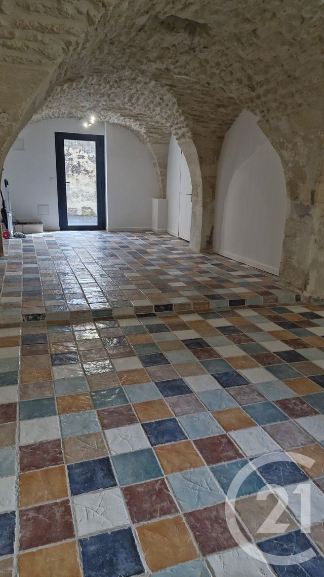 Appartement Local à louer - 1 pièce - 41.0 m2 - SOMMIERES - 30 - LANGUEDOC-ROUSSILLON - Century 21 Jcd Immobilier
