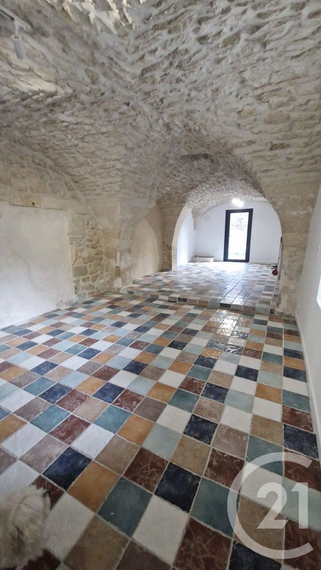 Appartement Local à louer - 1 pièce - 41.0 m2 - SOMMIERES - 30 - LANGUEDOC-ROUSSILLON - Century 21 Jcd Immobilier